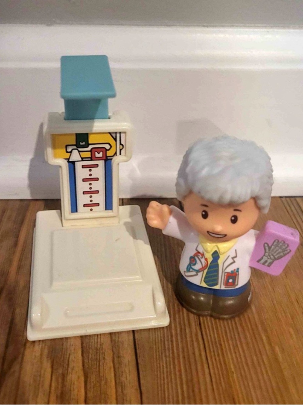 Fisher-Price Little People Doctor office